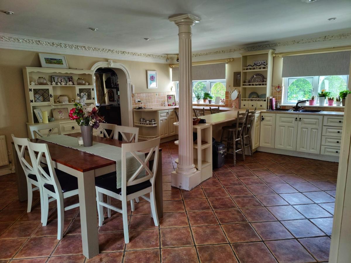 Rooms At Ballysax House The Curragh Esterno foto